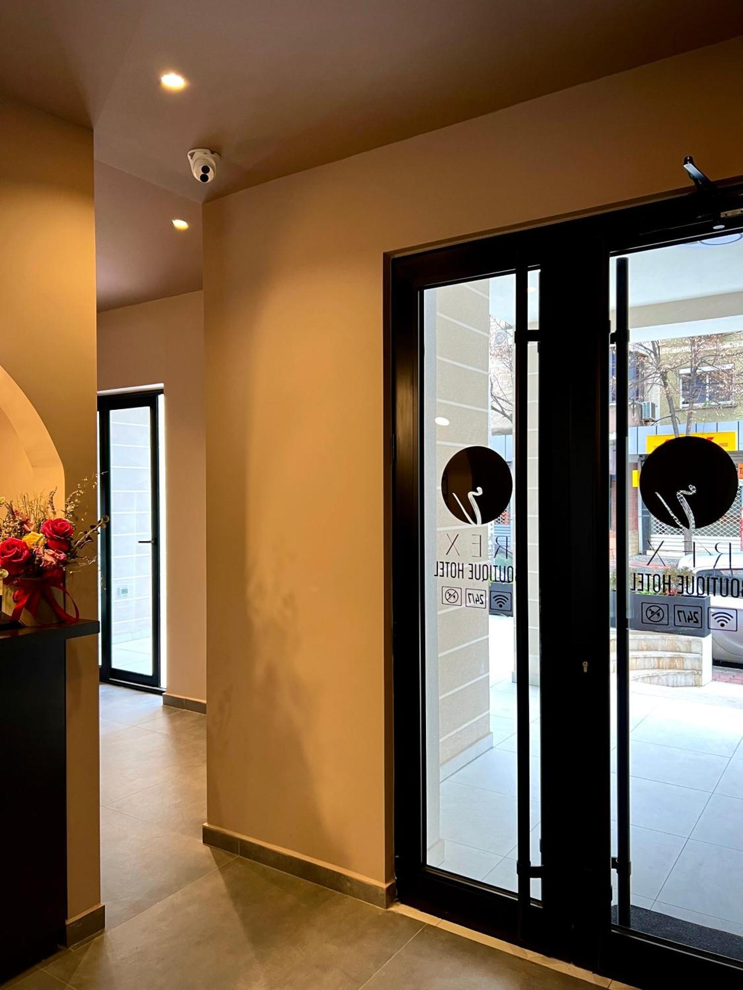 Rex Hotel Boutique 地拉那 外观 照片