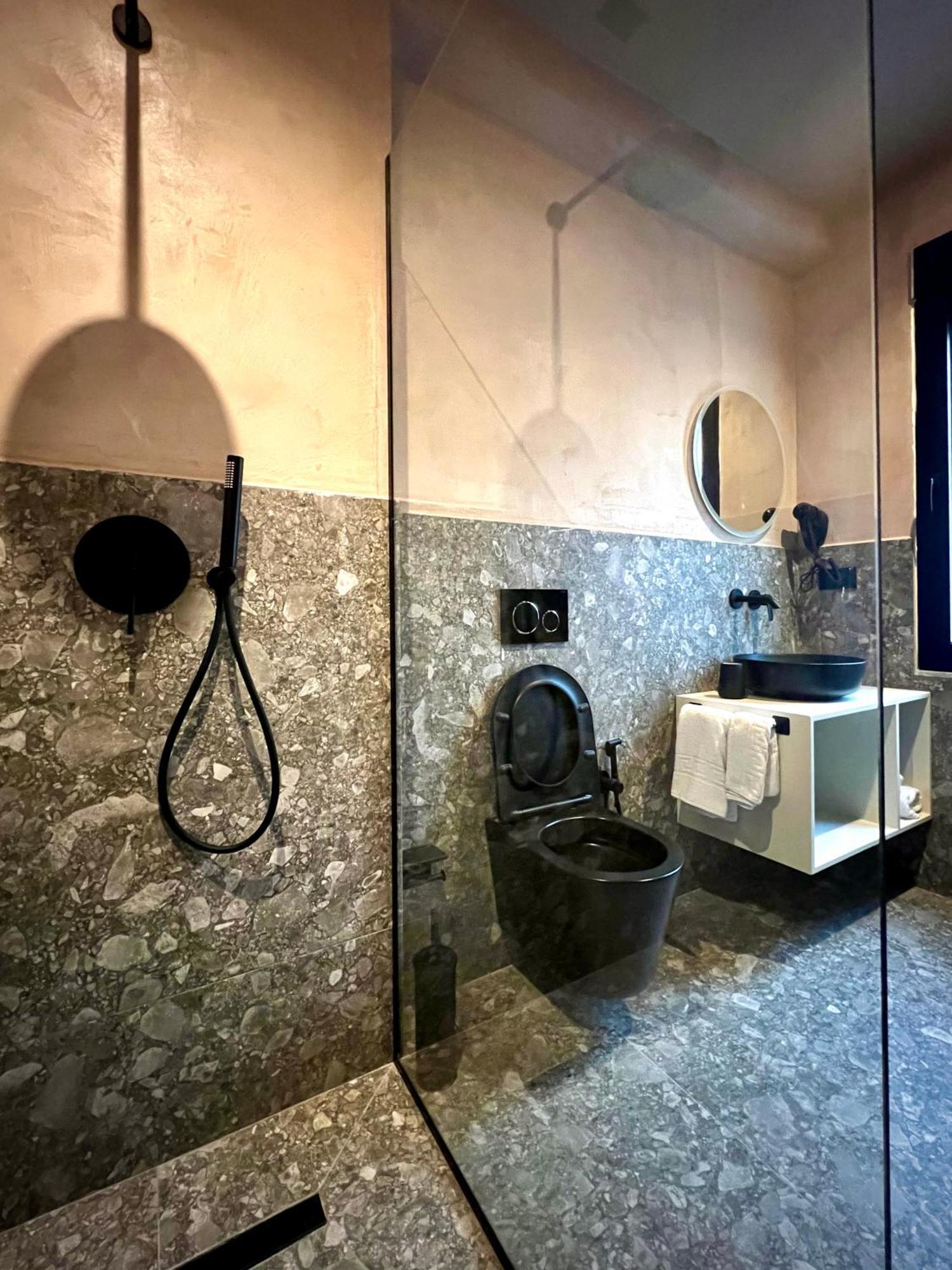 Rex Hotel Boutique 地拉那 外观 照片