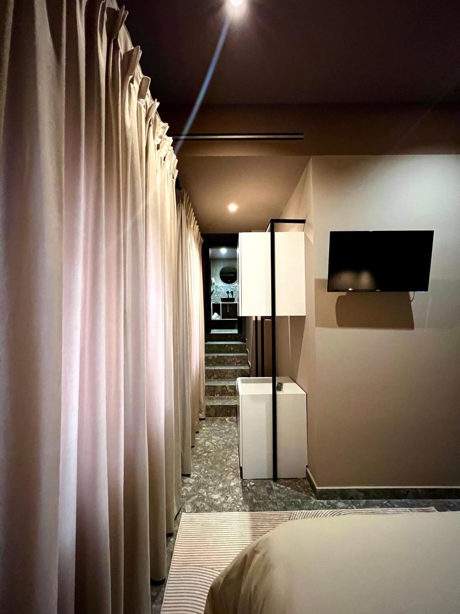 Rex Hotel Boutique 地拉那 外观 照片